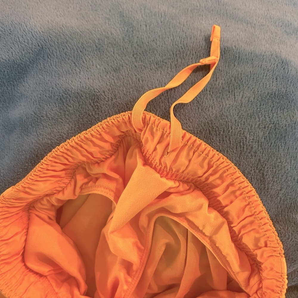 Girls/Ladies’ NIKE running shorts with panty liner - Picture 5 of 5